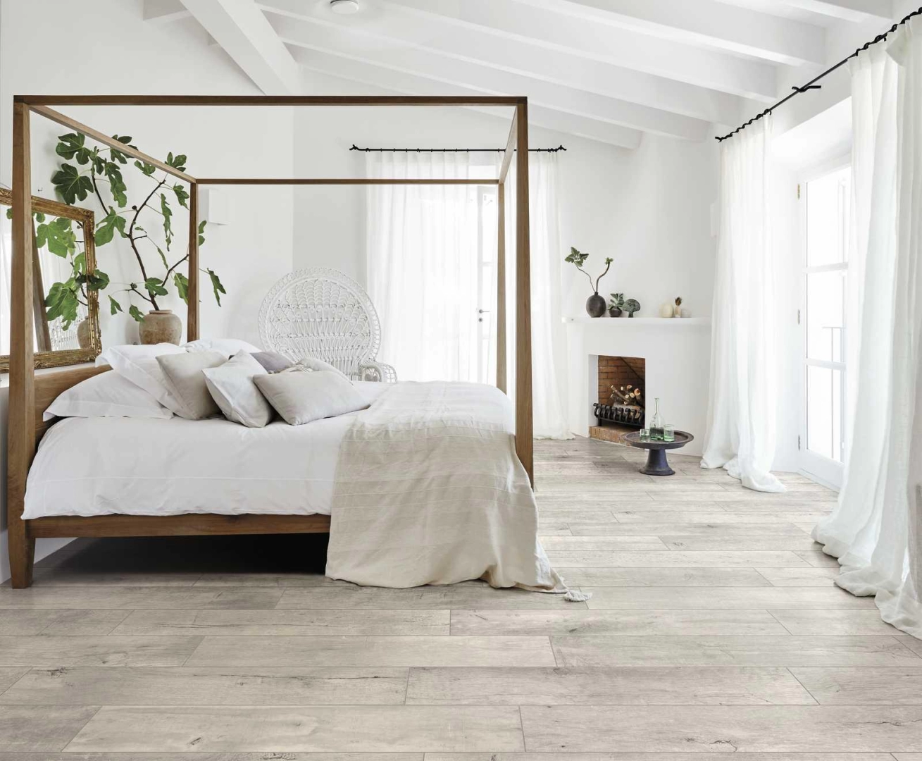 Gres porcelanowy Marazzi Treverkstage drewno w minimalistycznym wnętrzu