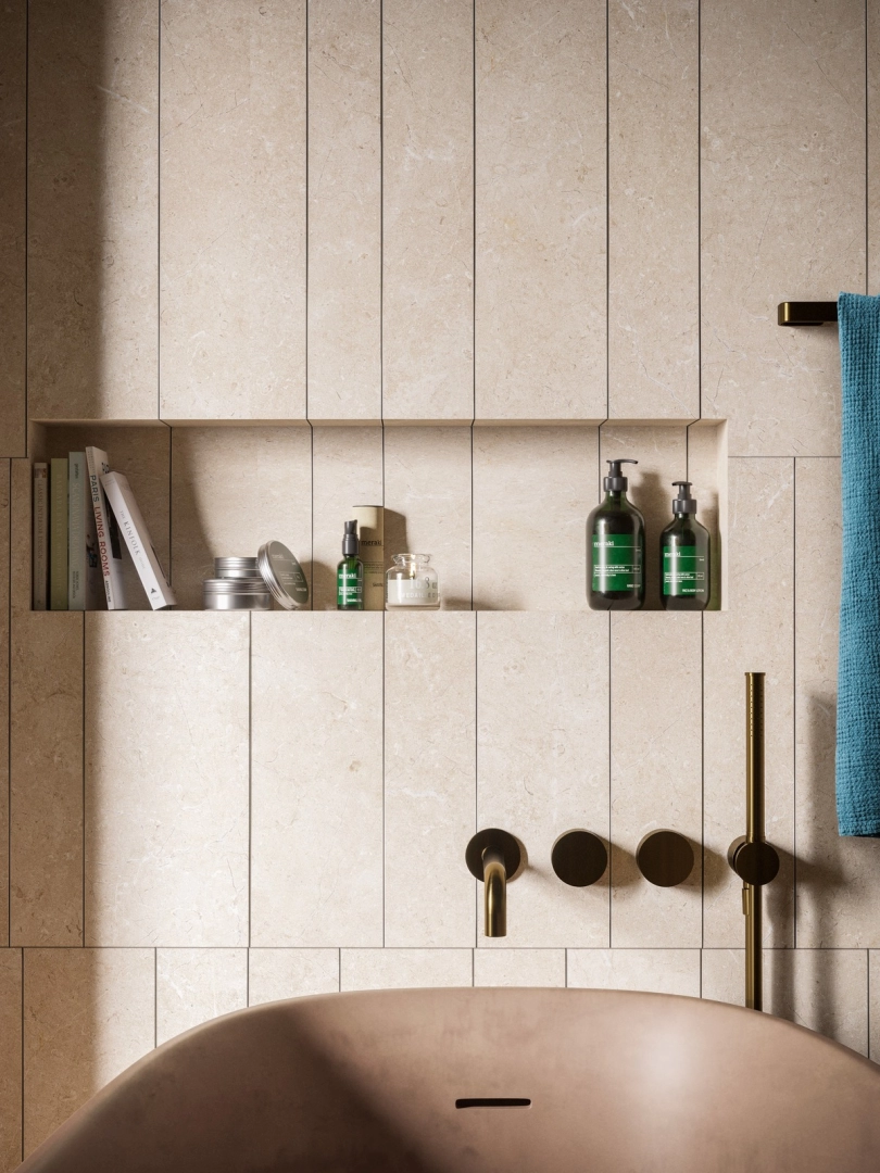 Gres porcelanowy Marazzi Magnifica marmur w minimalistycznym wnętrzu