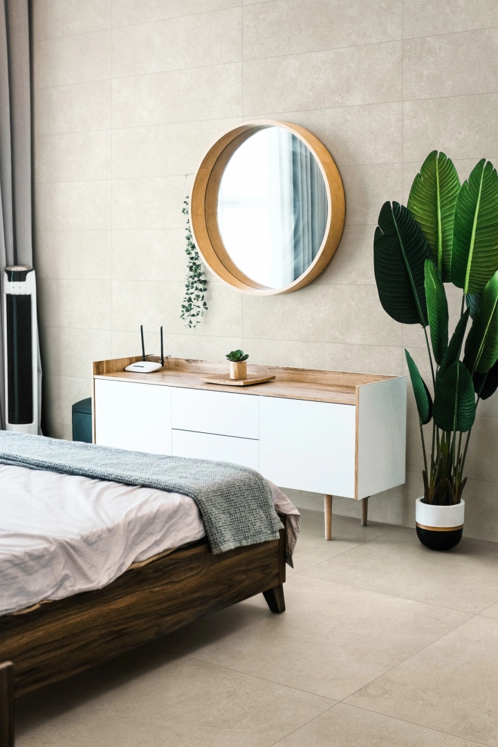 Gres porcelanowy Marazzi Stream kamień naturalny w minimalistycznym wnętrzu