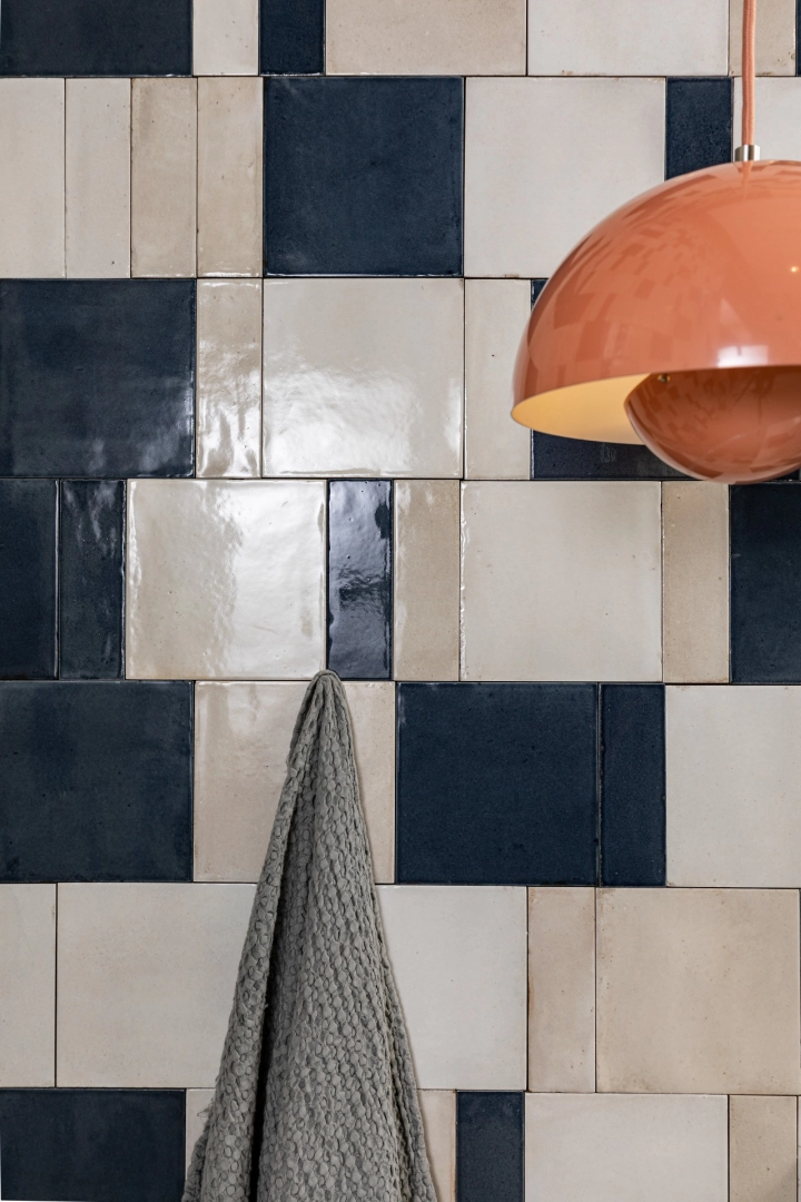 Gres porcelanowy Marazzi Rice kolor w minimalistycznym wnętrzu