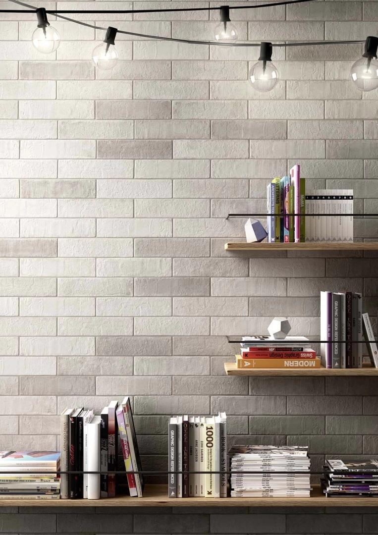 Gres porcelanowy Marazzi Terramix cegła w minimalistycznym wnętrzu