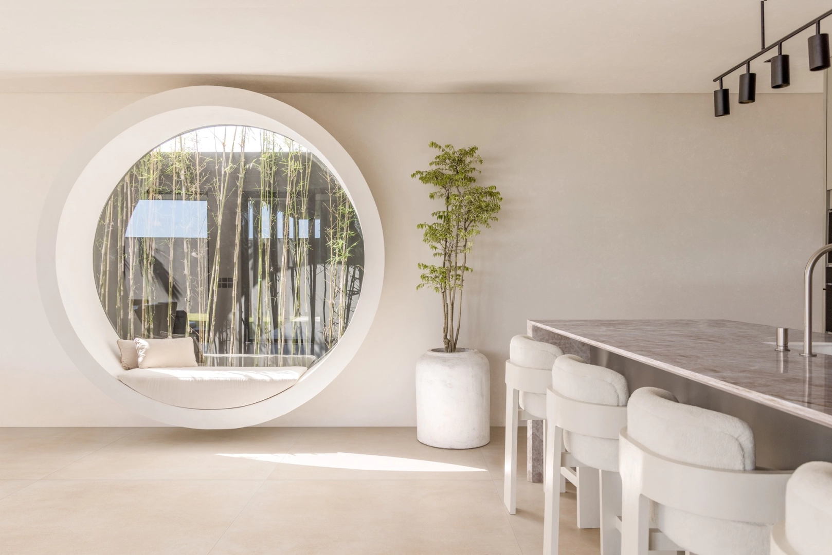 Gres porcelanowy Marazzi Slow terakota w luksusowym salonie
