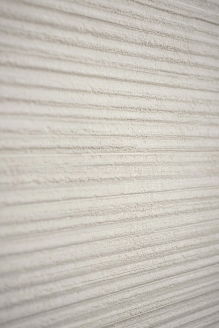Marazzi Materika gres o efekcie betonu na podłodze w nowoczesnym domu