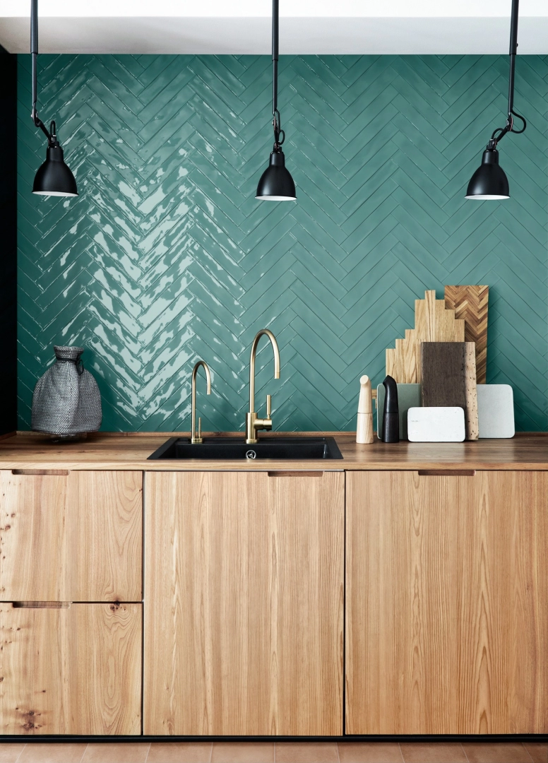 Gres porcelanowy Marazzi Luz cegła w minimalistycznym wnętrzu