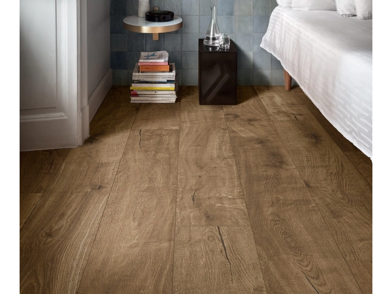 Płytki Marazzi Zellige imitujące kolor w eleganckim holu i salonie