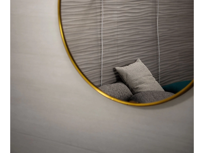 Płytki Marazzi Materika efekt beton w salonie z otwartą kuchnią