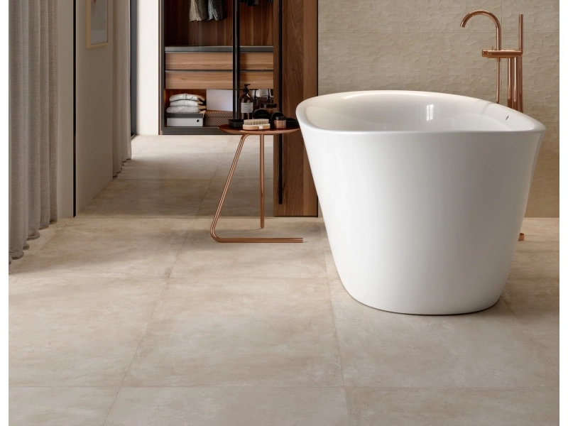 Płytki Marazzi Plaza efekt beton w nowoczesnej aranżacji salonu