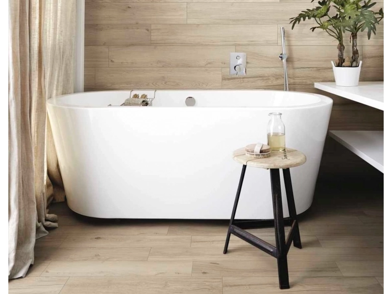 Płytki Marazzi Treverklook efekt drewno w nowoczesnej aranżacji salonu