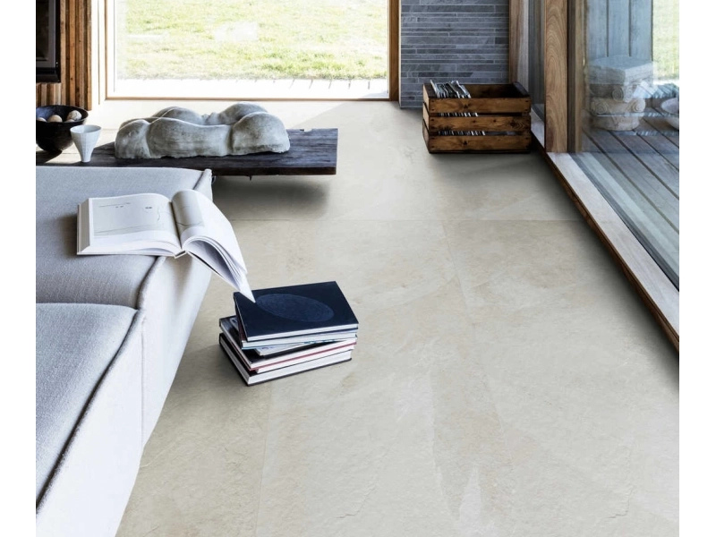Gres Marazzi Mystone Ardesia efekt kamień naturalny w salonie w stylu contemporary