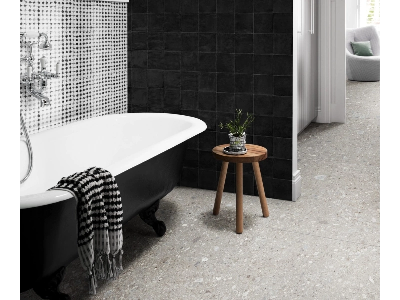 Gres porcelanowy Marazzi Memoria kolor w minimalistycznym wnętrzu
