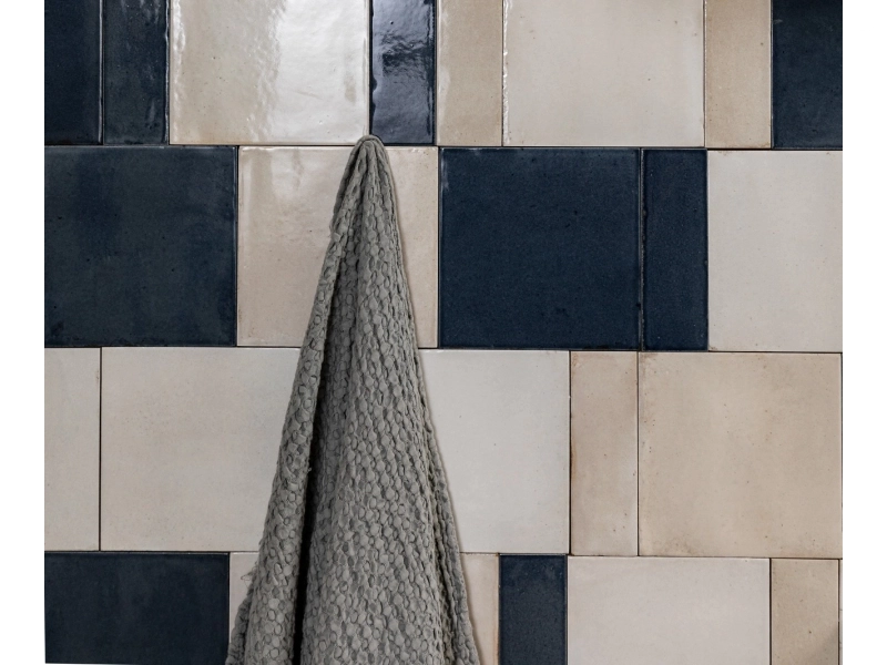 Gres porcelanowy Marazzi Rice kolor w minimalistycznym wnętrzu