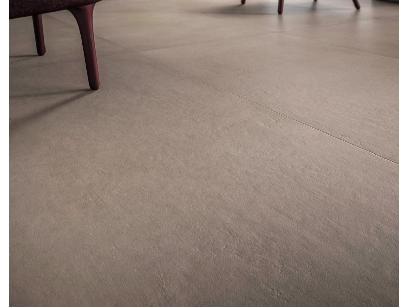 Gres porcelanowy Marazzi Powder beton w minimalistycznym wnętrzu