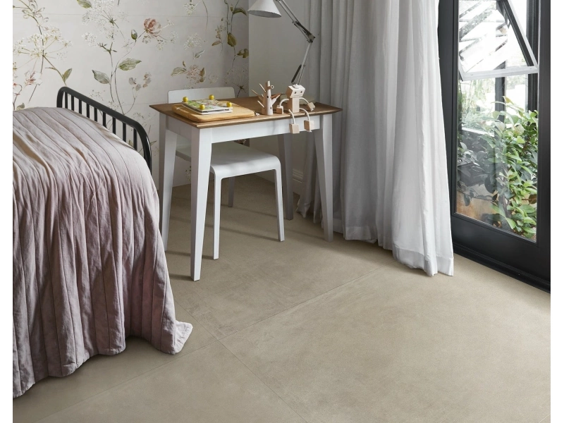 Gres porcelanowy Marazzi White Deco kolor w minimalistycznym wnętrzu