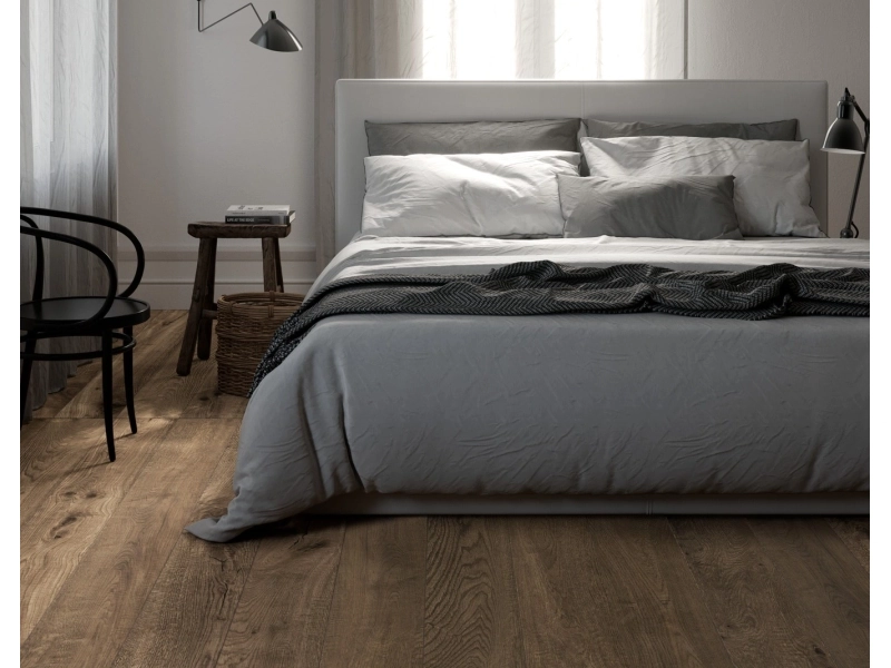 Marazzi Vero – gres imitujący drewno w eleganckiej aranżacji salonu