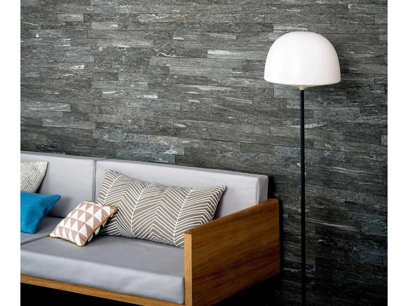 Płytki Marazzi Mystone Pietra DI Vals efekt kamień naturalny w nowoczesnej aranżacji salonu
