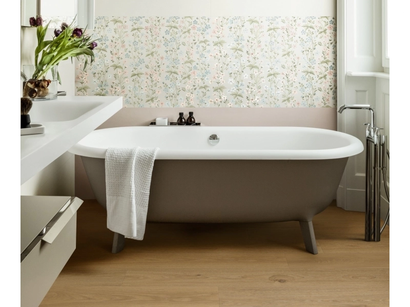 Gres porcelanowy Marazzi Flora kolor w minimalistycznym wnętrzu