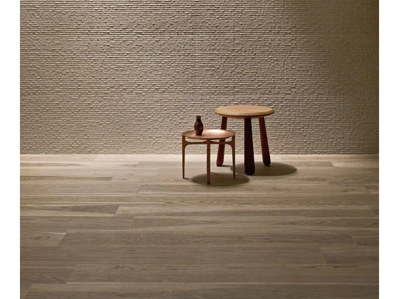 Płytki gresowe Marazzi Stone_art efekt kamień naturalny w salonie utrzymanym w jasnych tonach