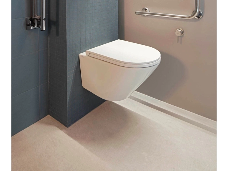Marazzi Chalk gres o efekcie betonu na podłodze w nowoczesnym domu