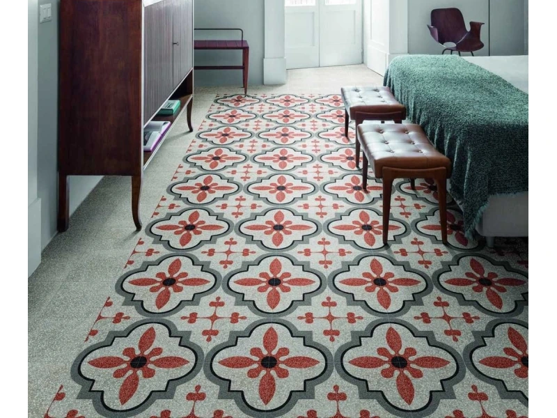 Marazzi D_segni Scaglie gres o efekcie terrazzo na podłodze w nowoczesnym domu