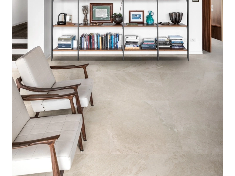 Gres Marazzi Mystone Ardesia efekt kamień naturalny w nowoczesnym salonie