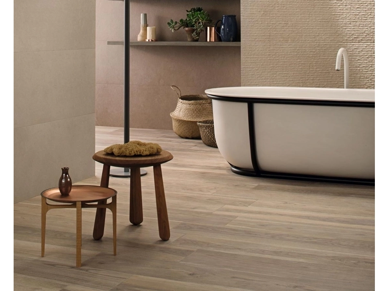 Płytki Marazzi Stone_art efekt kamień naturalny w salonie z naturalnym oświetleniem