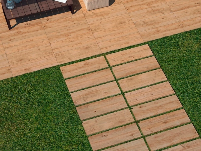 Płytki Marazzi Treverkhome efekt drewno w nowoczesnej aranżacji salonu