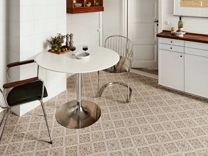 Marazzi Artcraft gres o efekcie terakoty na podłodze w nowoczesnym domu
