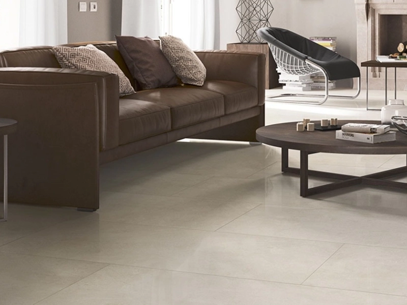 Gres Marazzi Mystone Kashmir efekt kamień naturalny w nowoczesnym salonie